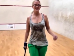 Blonde deutsche Studentin nach dem Squash gefickt